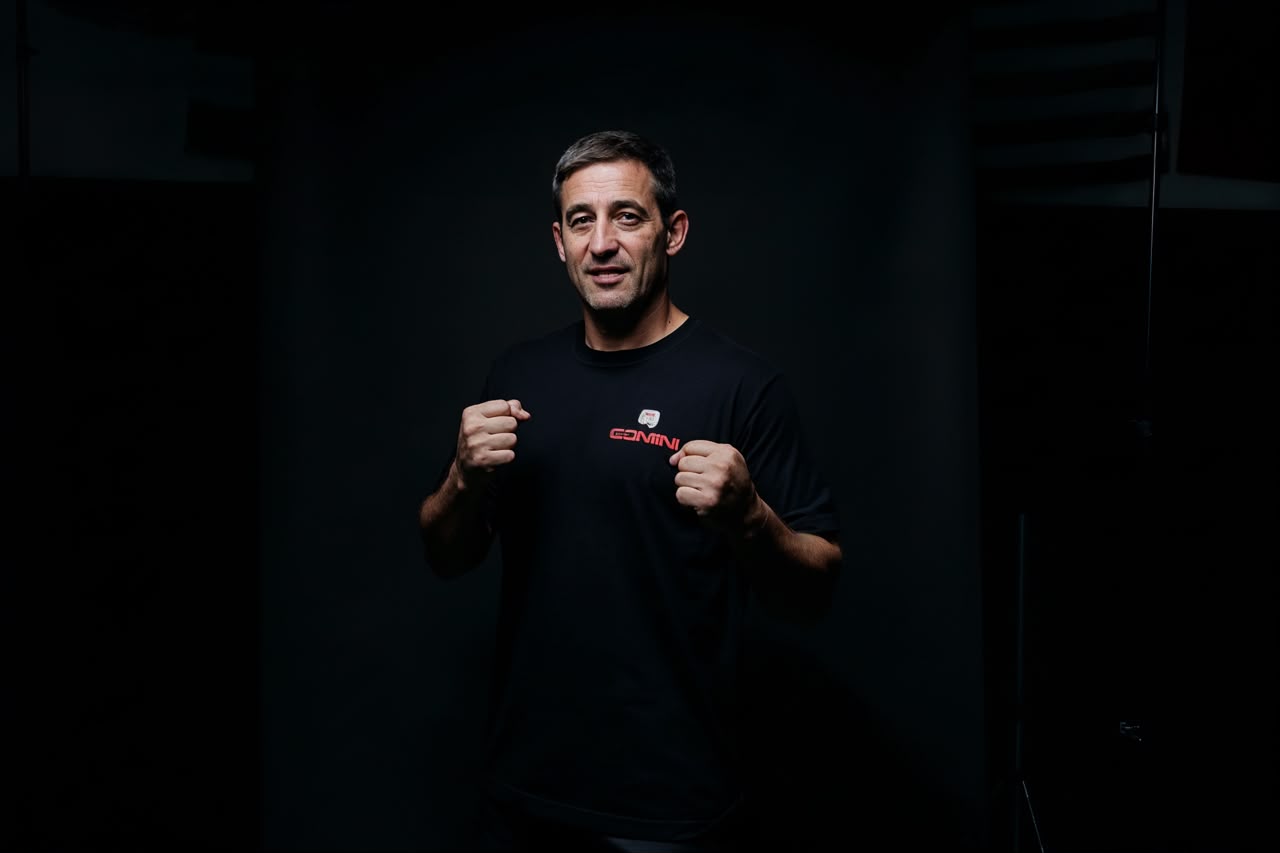 Professor em posição de guarda